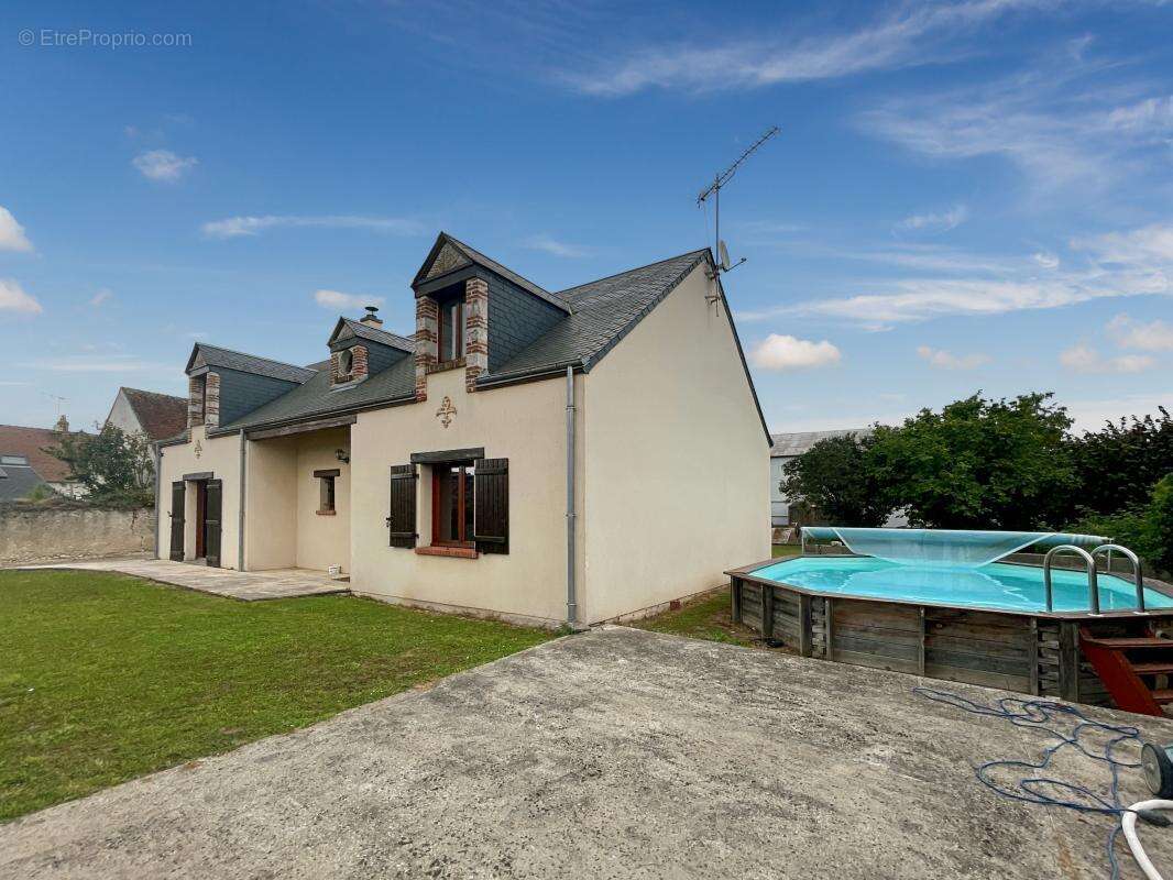 Maison à AVARAY