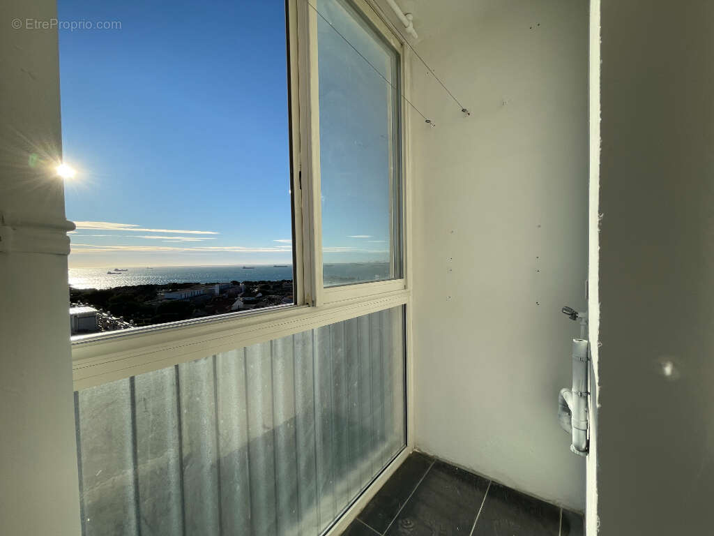 Appartement à PORT-DE-BOUC