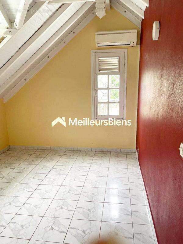 Maison à LAMENTIN