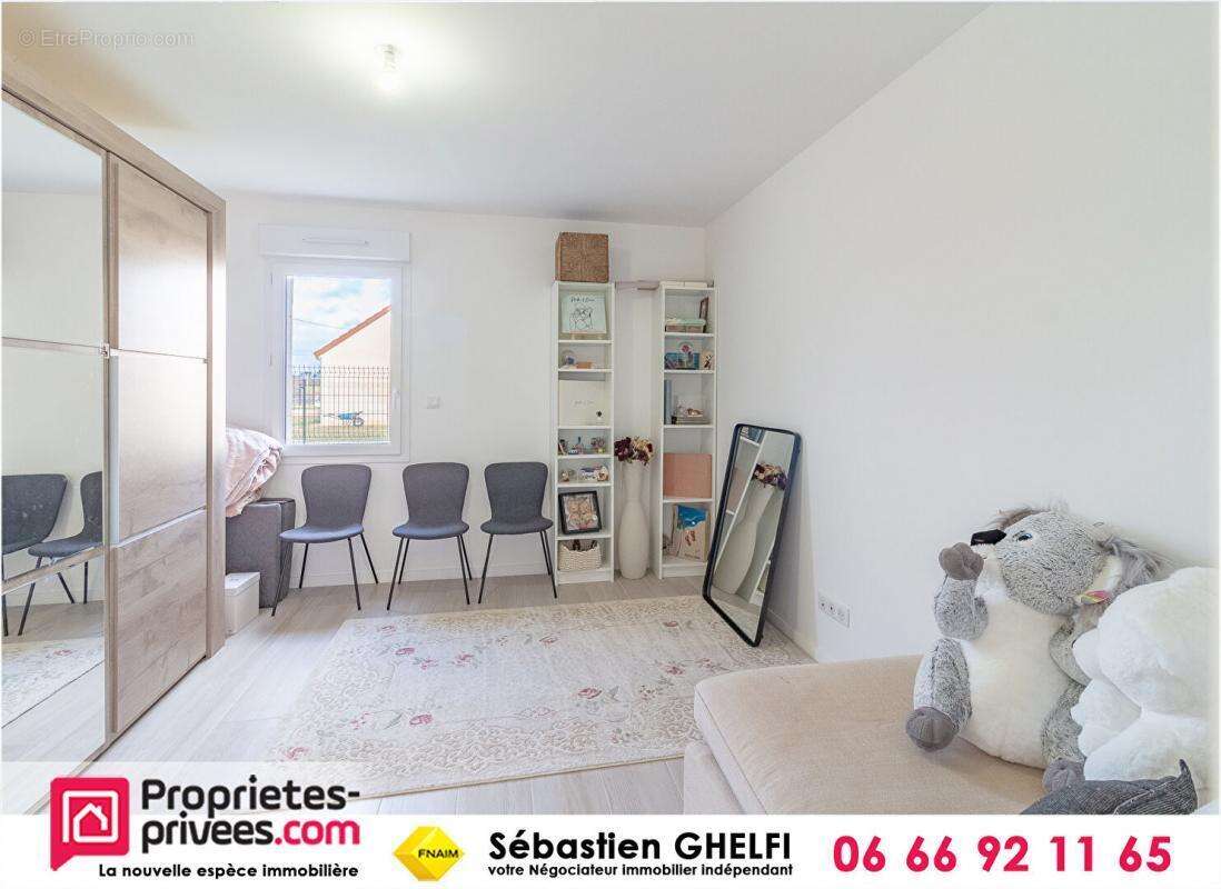 Maison à CONTRES