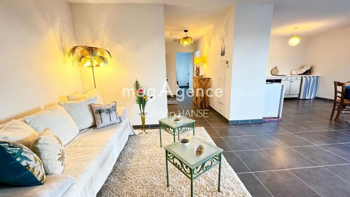 Appartement à COGOLIN