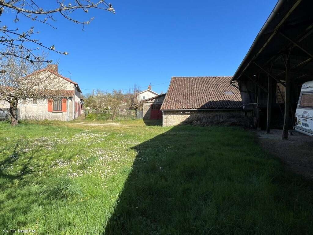 Maison à CIVRAY
