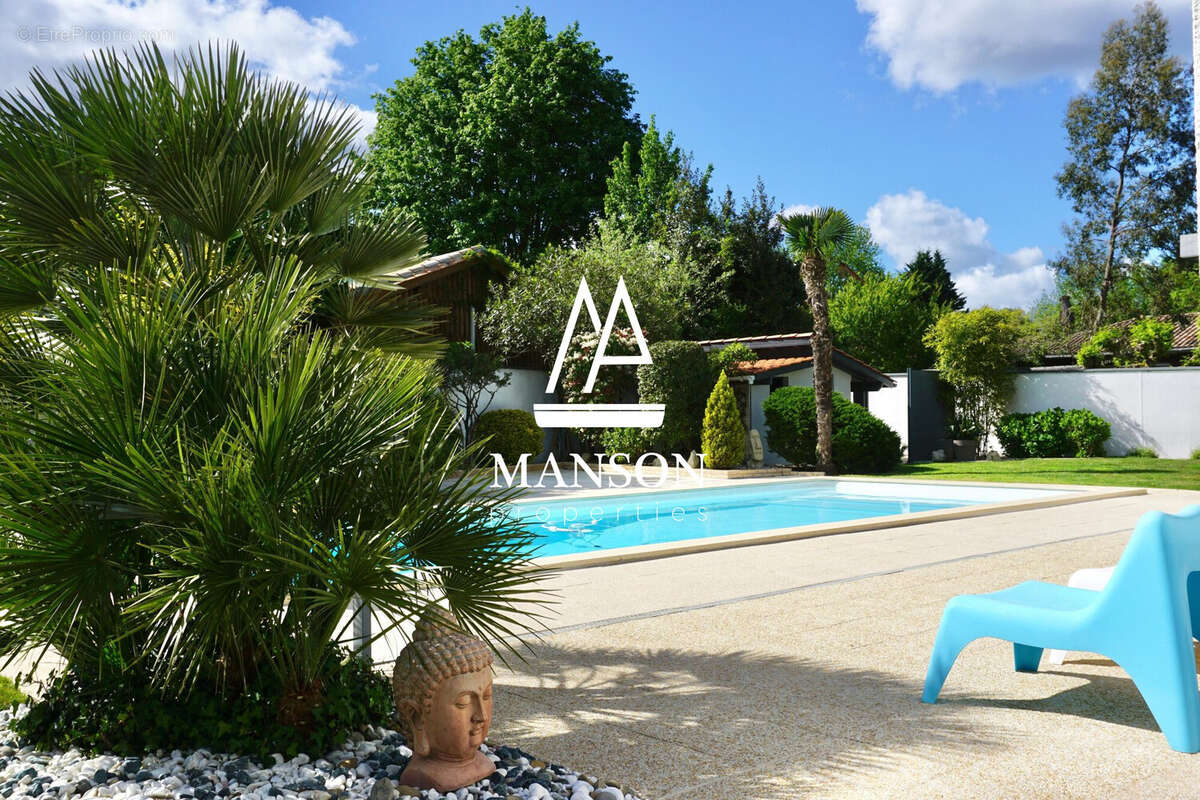 Maison à BLANQUEFORT