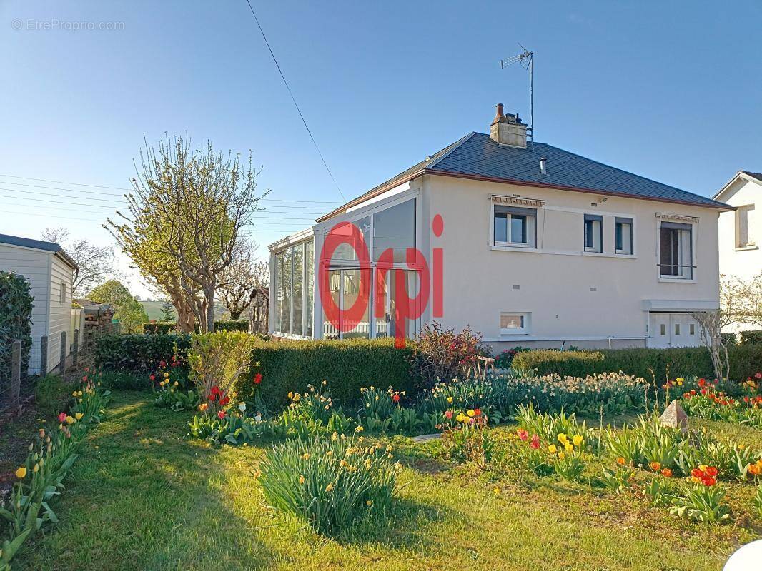 Maison à SAVIGNY-SUR-BRAYE