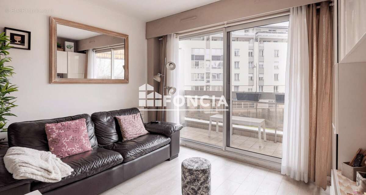 Appartement à PARIS-12E
