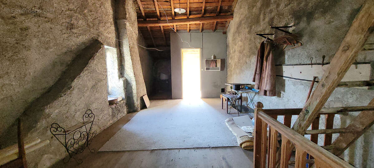 Maison à SAYAT