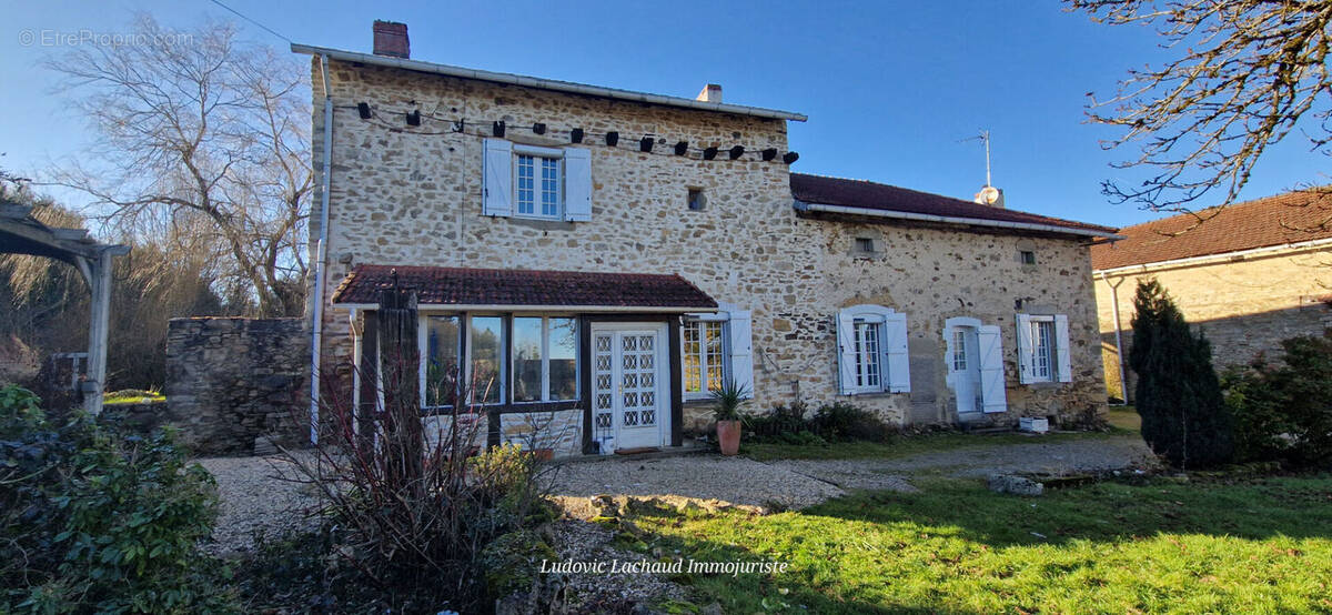 Maison à LINARDS