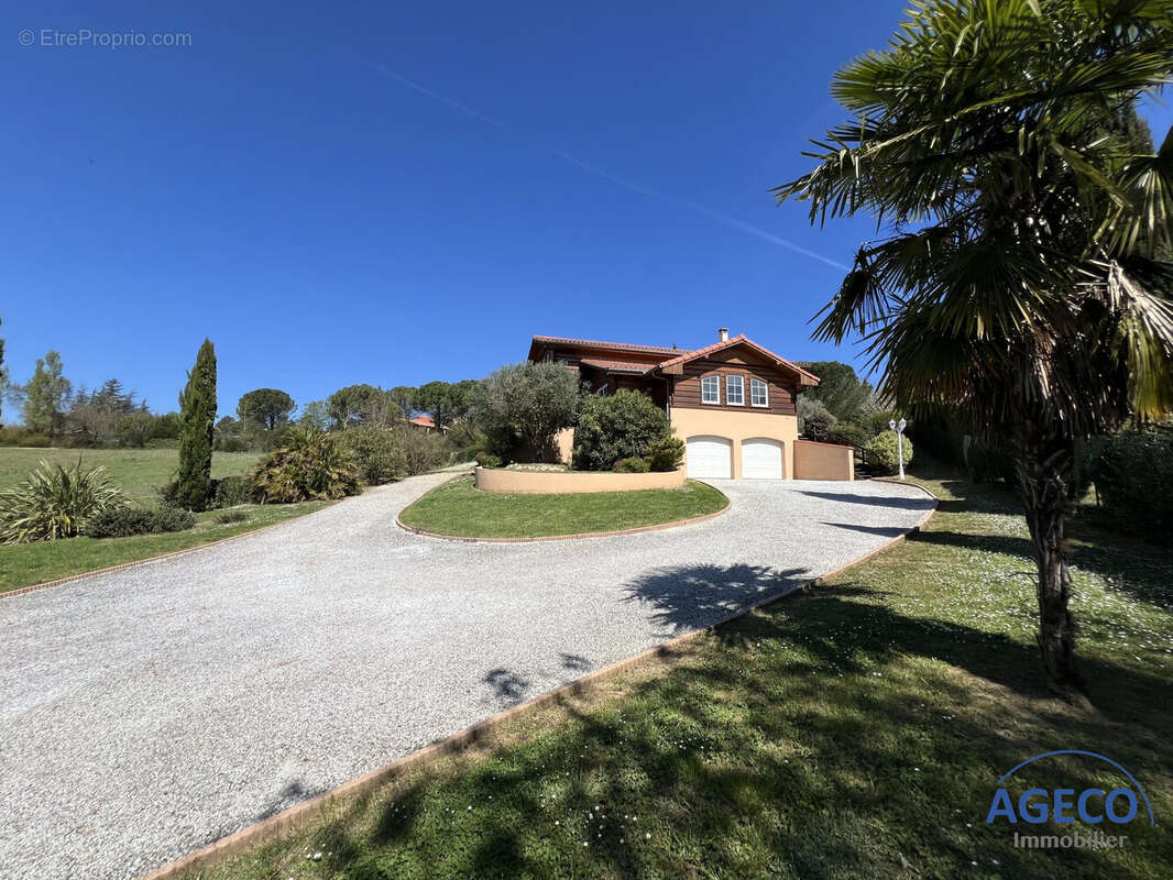 Maison à LACROIX-FALGARDE