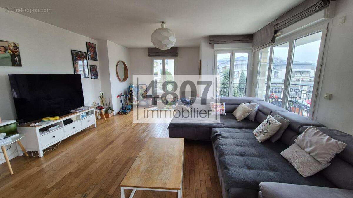 Appartement à SAINT-JULIEN-EN-GENEVOIS
