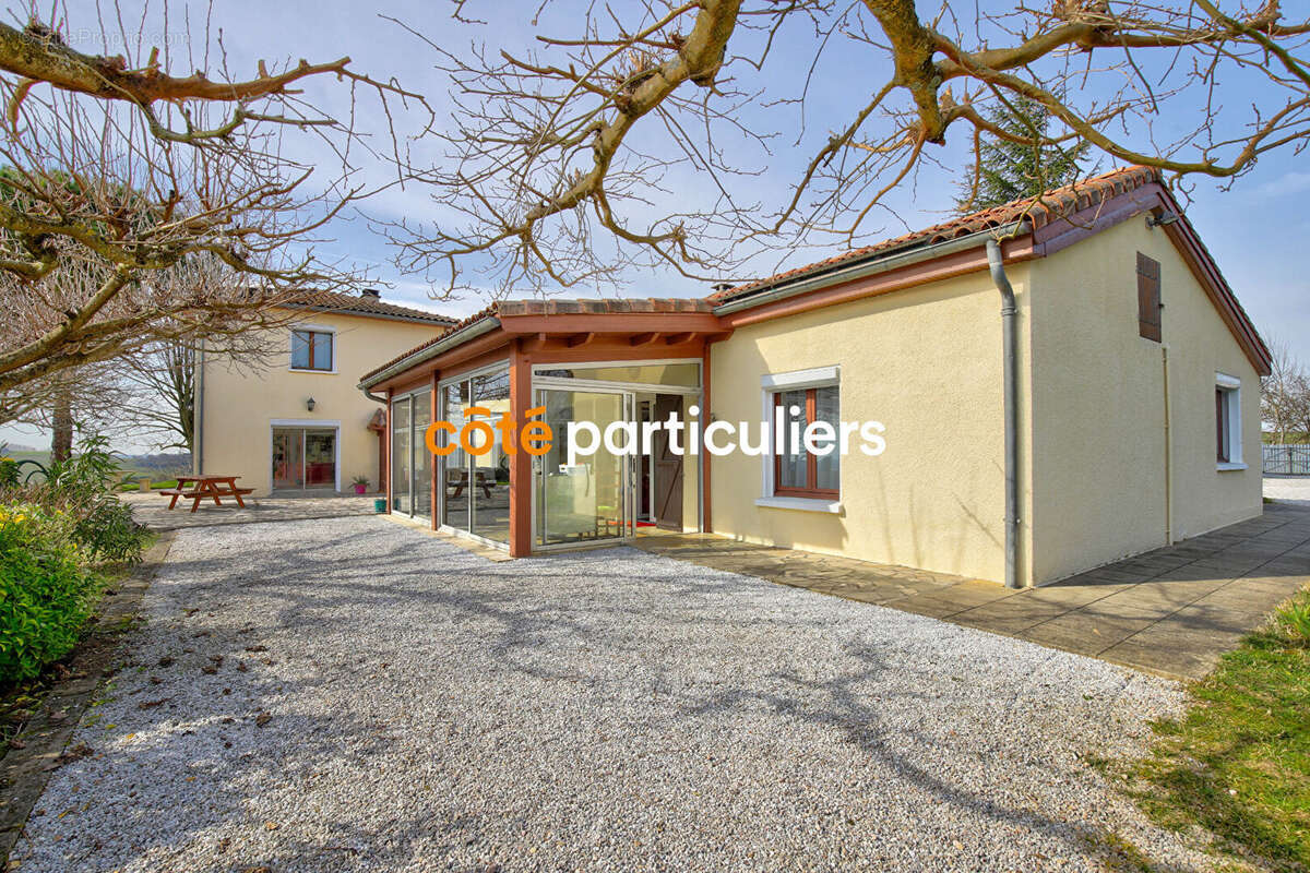 Maison à LISLE-SUR-TARN