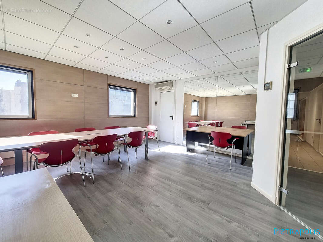 Salle de réunion - Commerce à LYON-3E