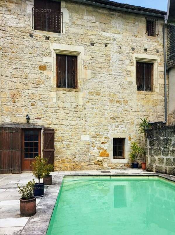 Maison à TURENNE