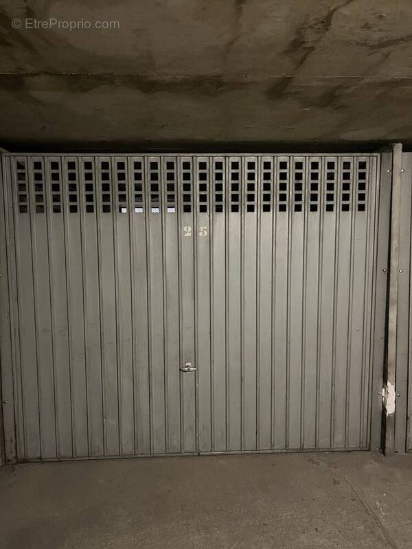 Parking à LYON-7E