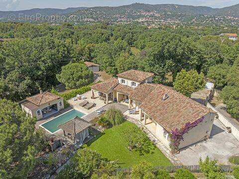 Maison à BORMES-LES-MIMOSAS
