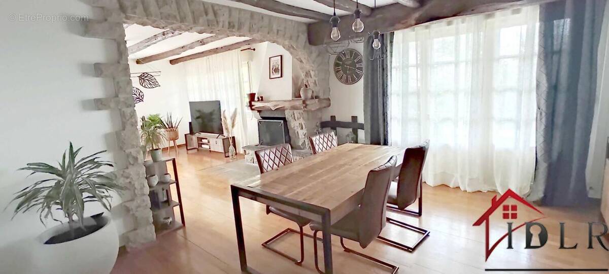 Maison à OYONNAX