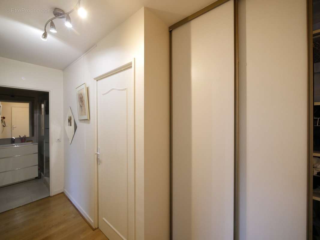 Appartement à SURESNES