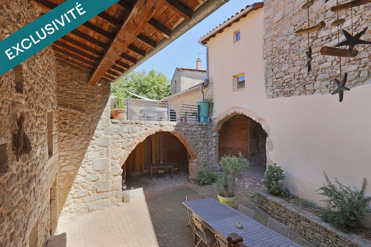 Photo 1 - Maison à SOUCIEU-EN-JARREST