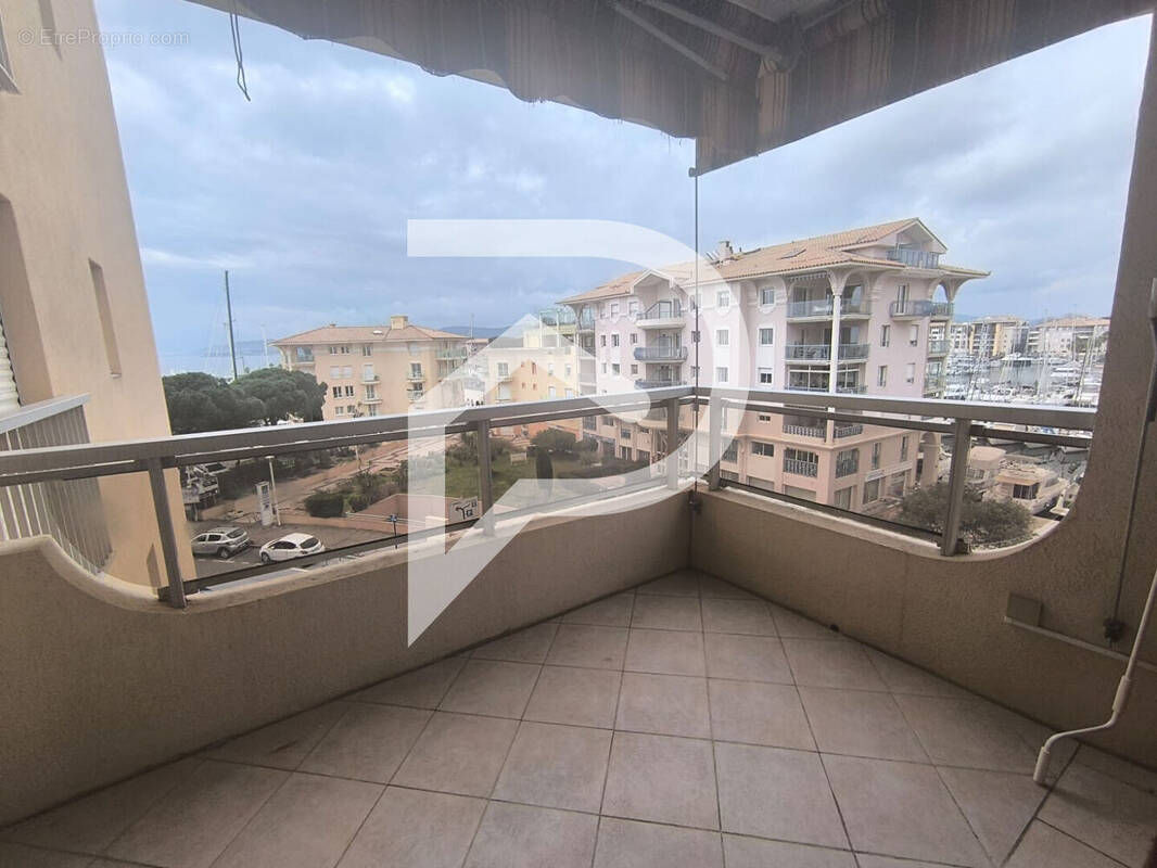 Appartement à FREJUS
