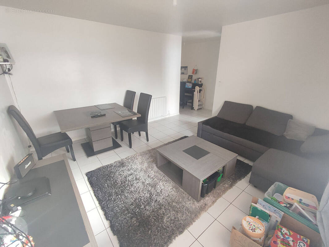 Appartement à SAINT-JEAN-DE-BRAYE