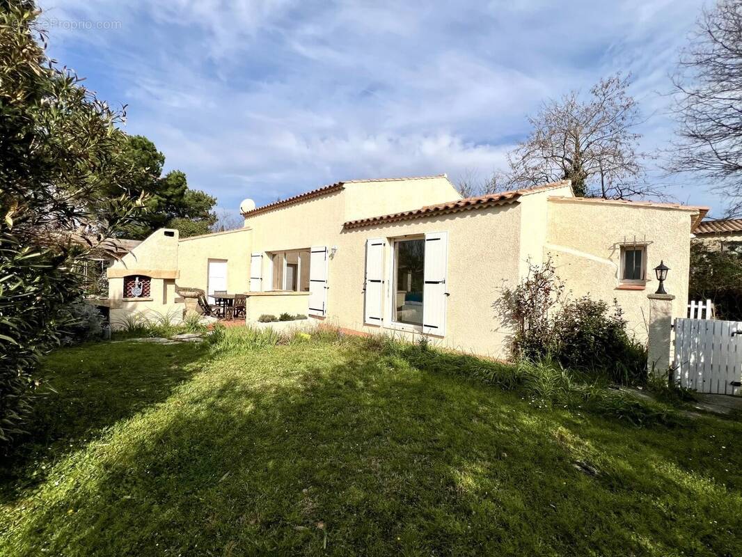 Maison à POURRIERES