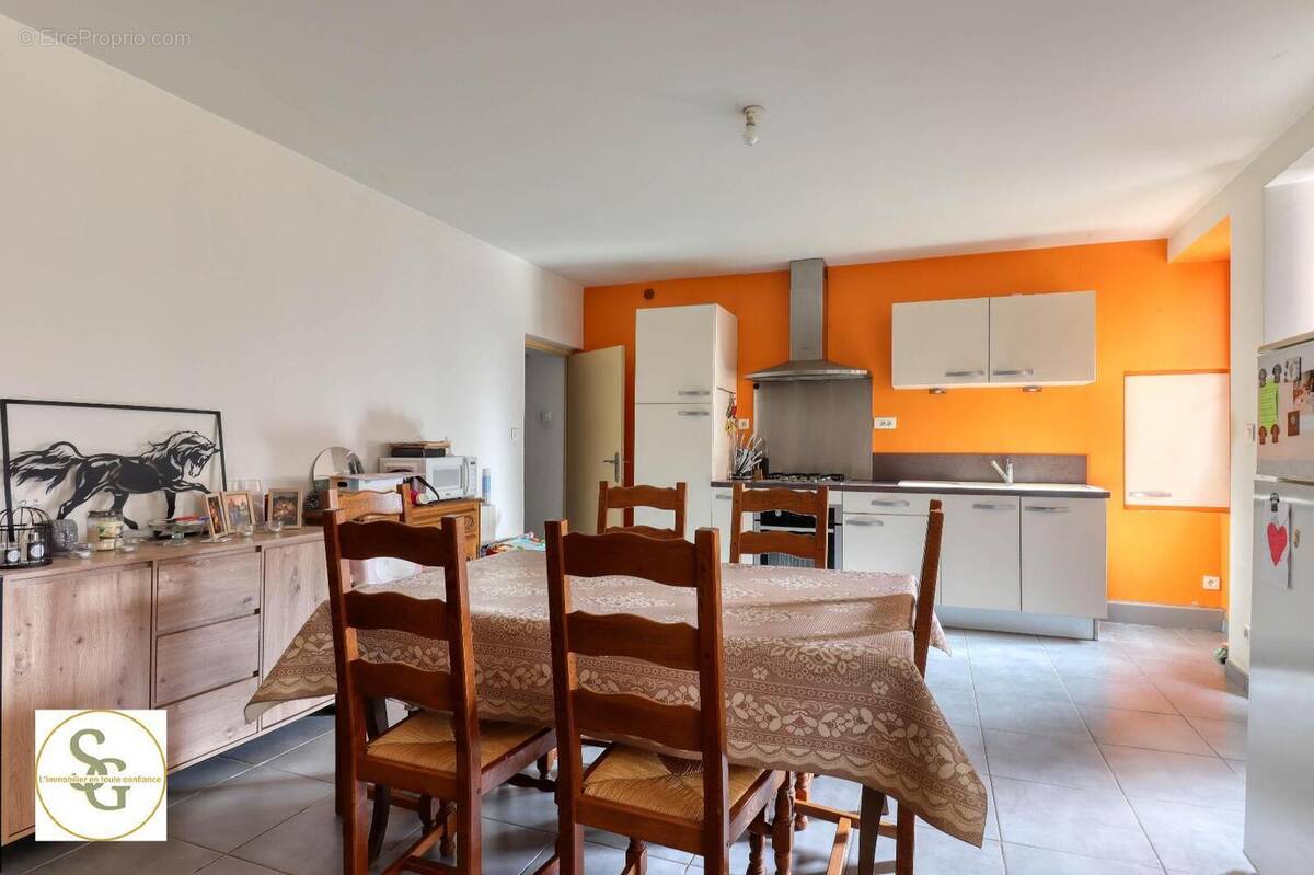   - Maison à LISLE-SUR-TARN