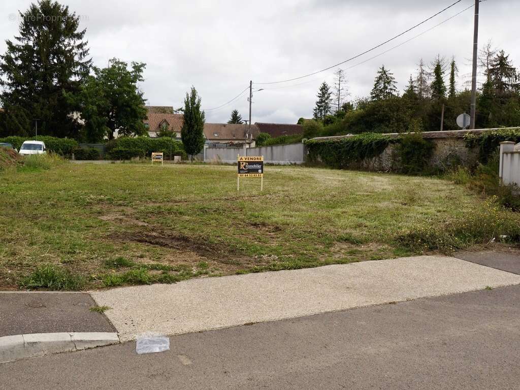 Terrain à MACHAULT