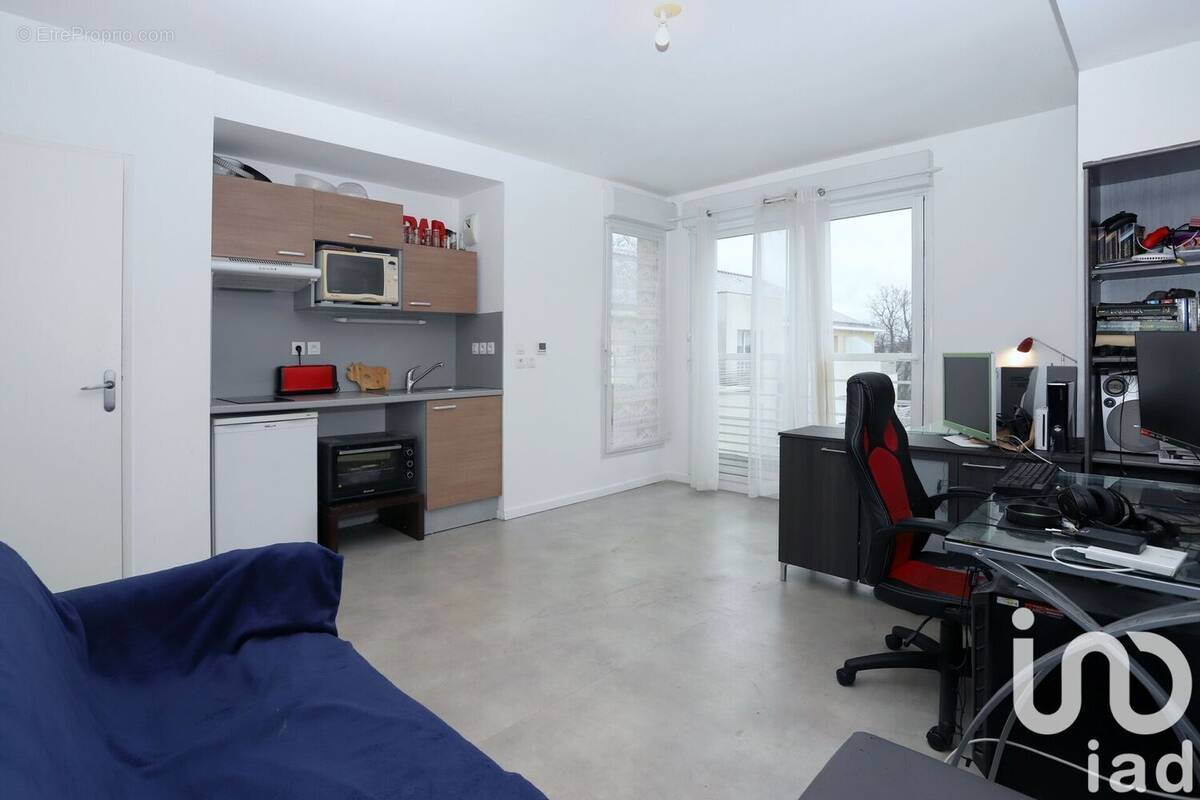 Photo 1 - Appartement à AVRILLE