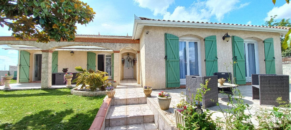Maison à FROUZINS