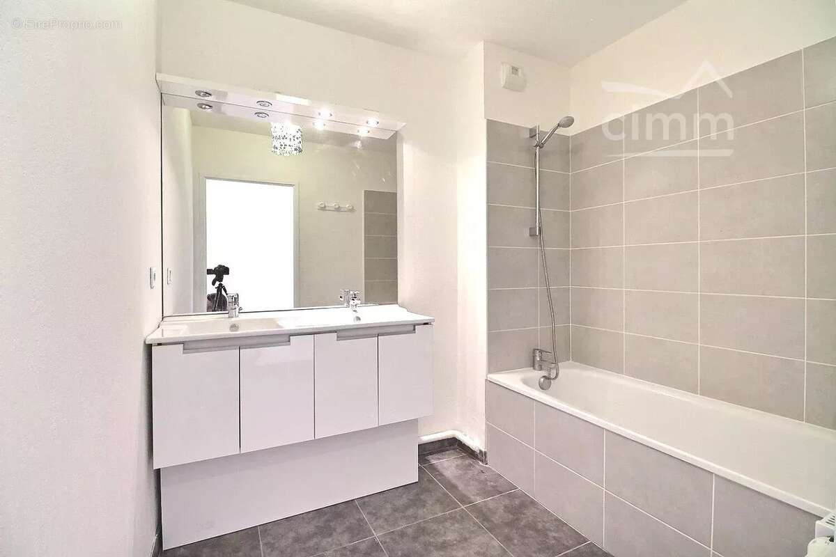 Appartement à JUVIGNAC