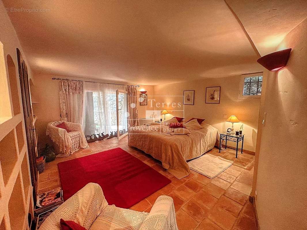 Maison à LORGUES