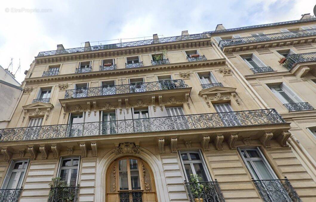 Appartement à PARIS-9E