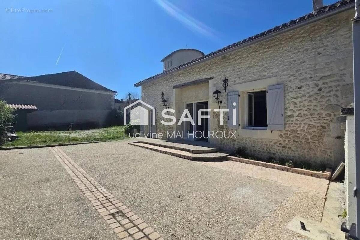 Photo 1 - Maison à BOUTEILLES-SAINT-SEBASTIEN