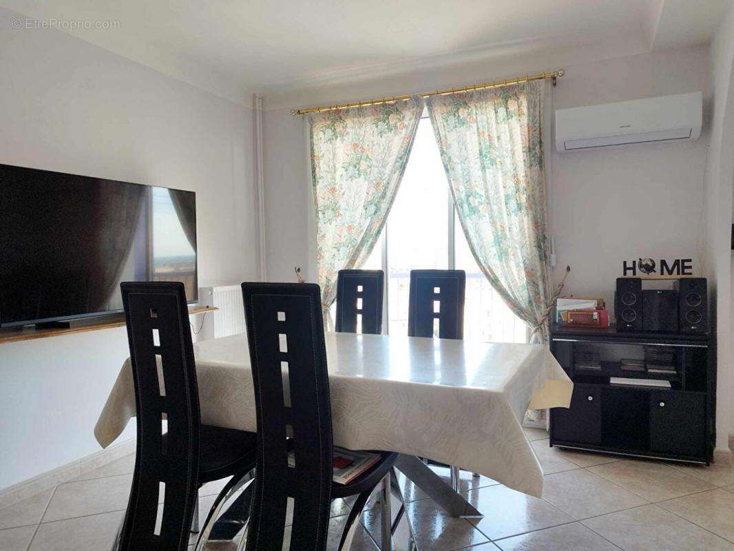 Appartement à PORT-DE-BOUC