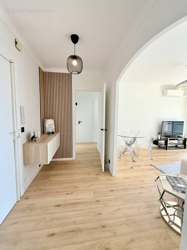 Appartement à LE CANNET
