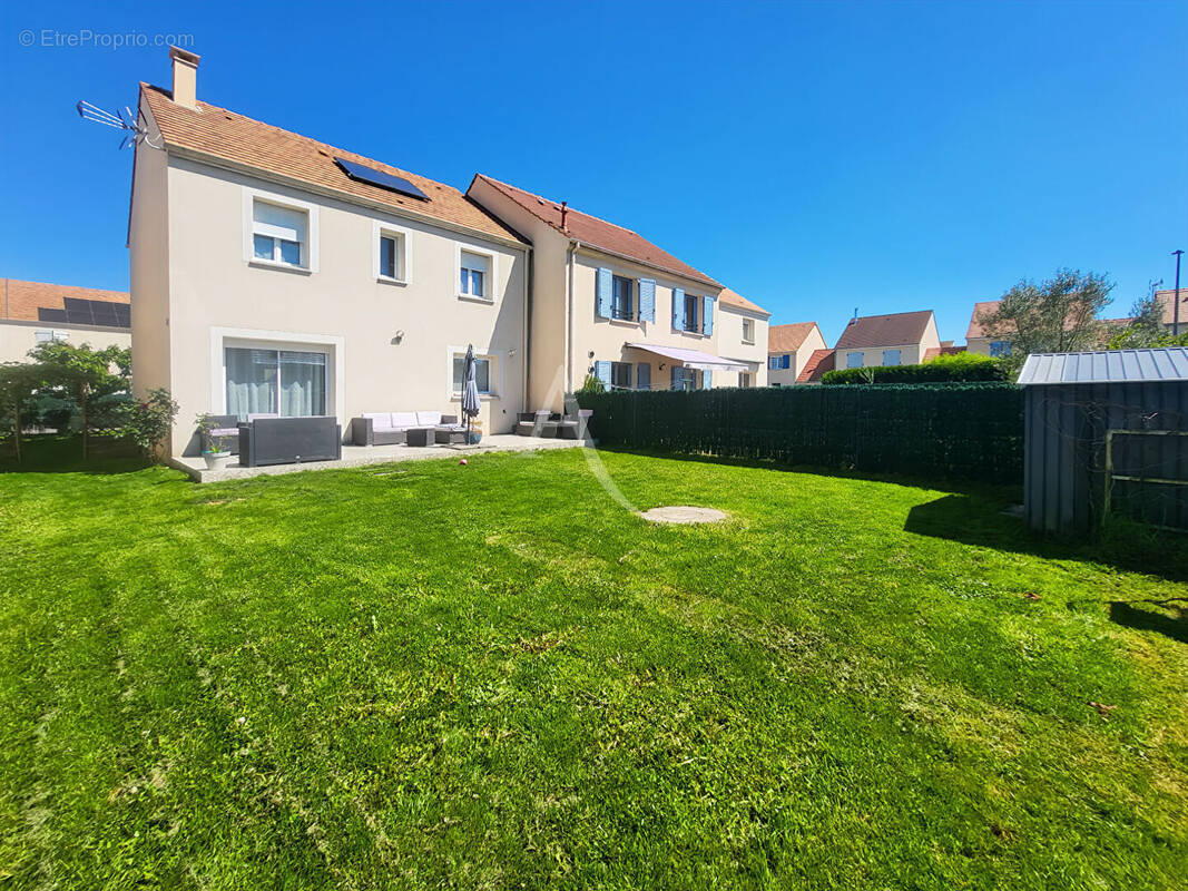 Maison à VERNEUIL-L&#039;ETANG