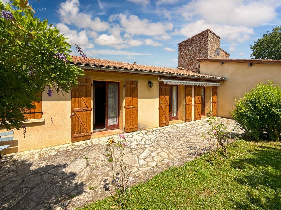 Maison à SEGOUFIELLE