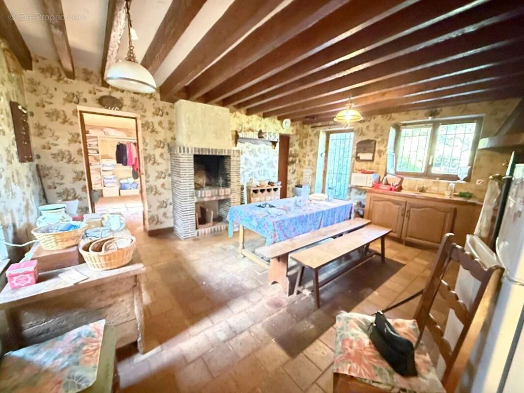 Maison à HOUDAN