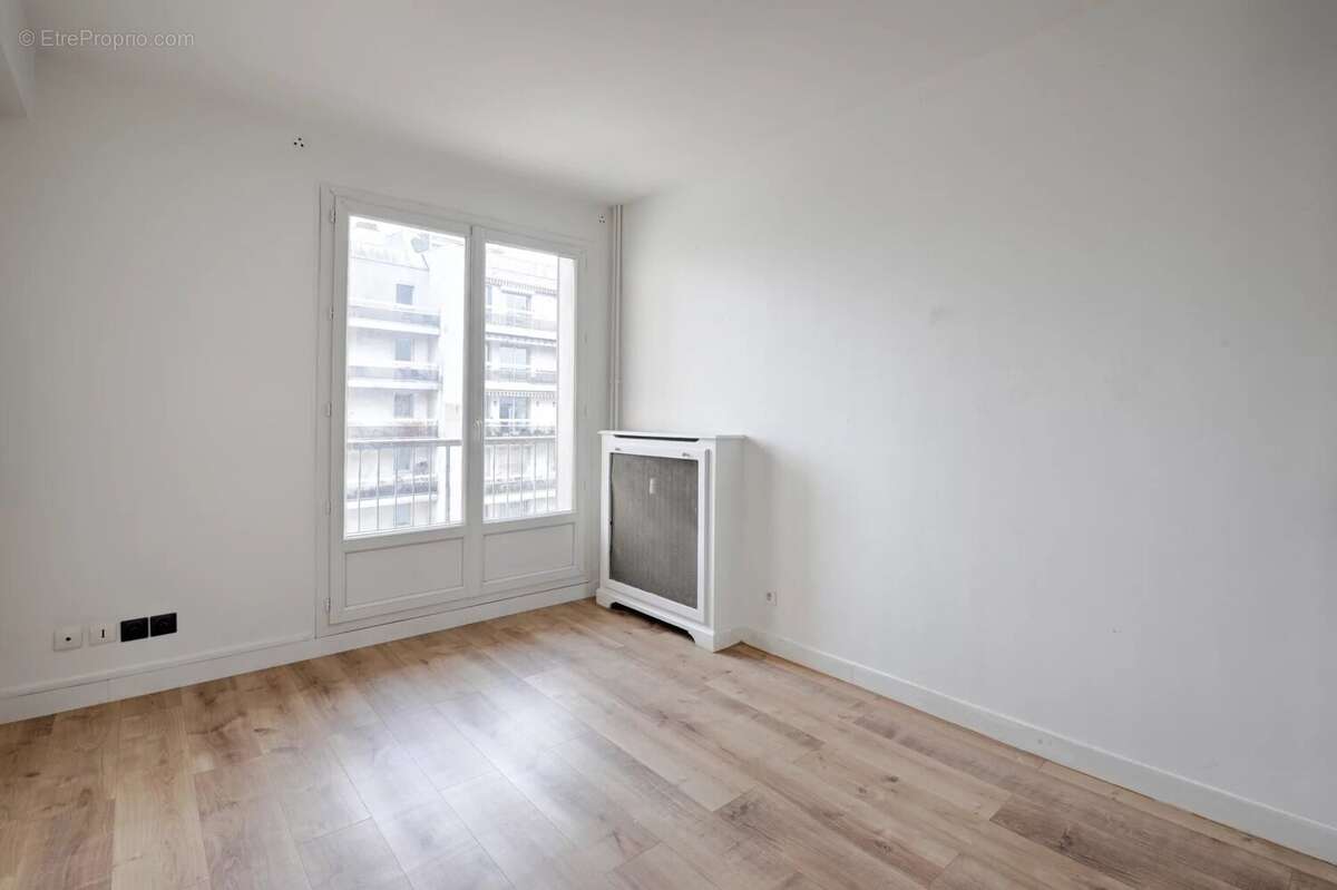 Appartement à SAINT-MAUR-DES-FOSSES