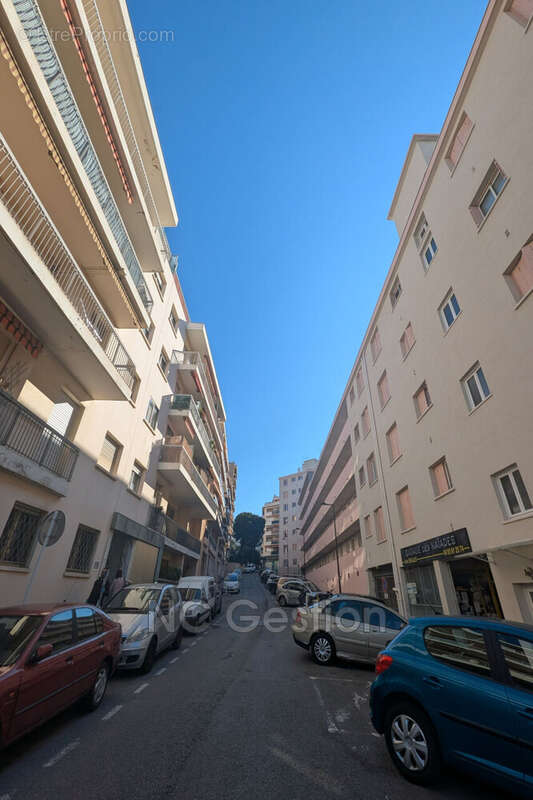 Parking à ANTIBES