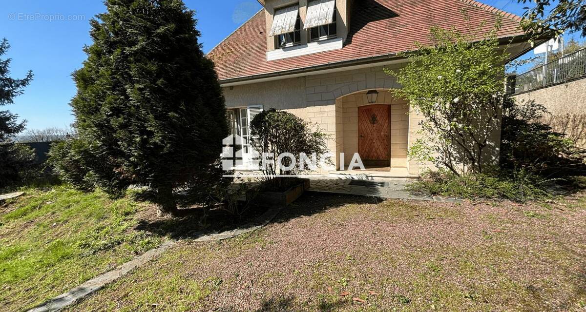 Maison à MONTMORENCY