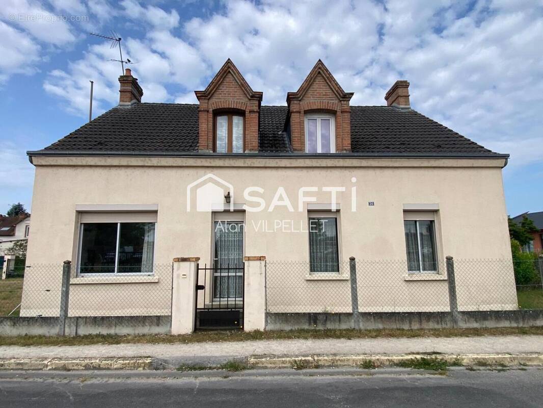 Photo 1 - Maison à SALBRIS