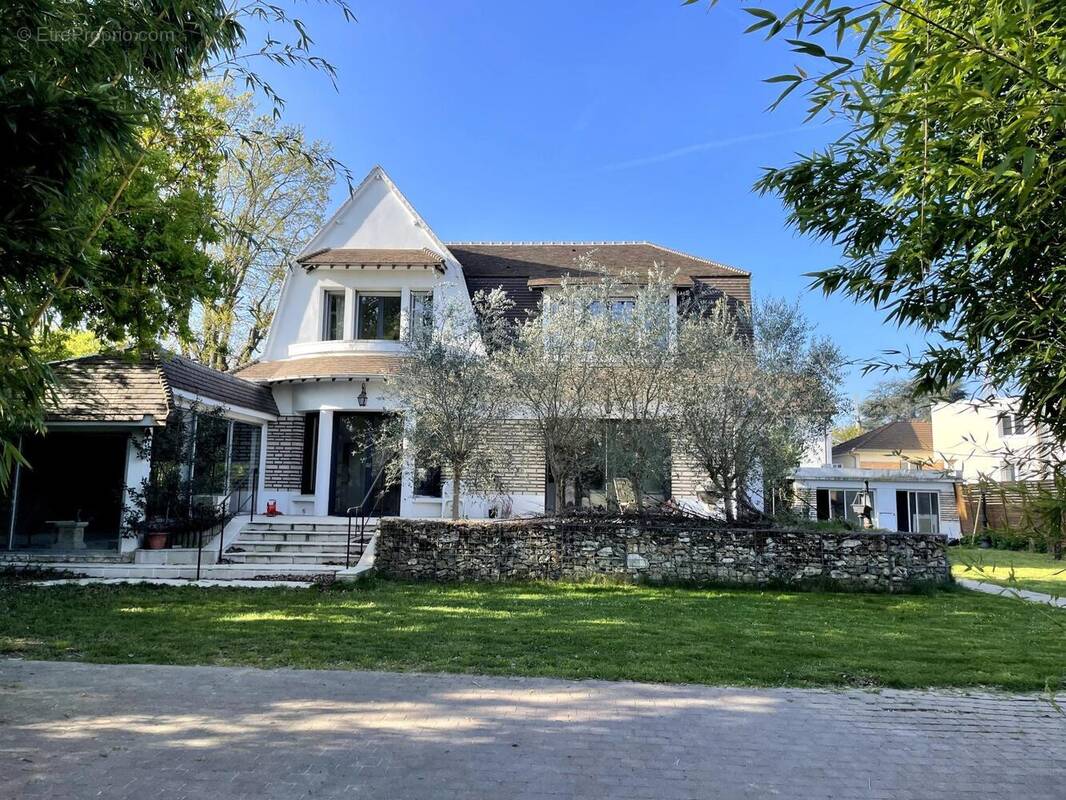 Photo 1 - Maison à SAINT-MAUR-DES-FOSSES