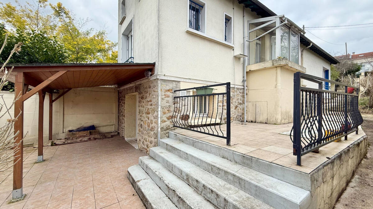 Maison à CORBEIL-ESSONNES