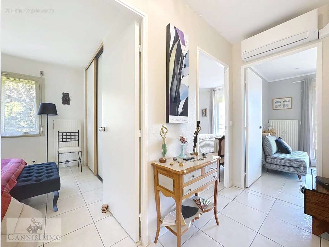 Appartement à MANDELIEU-LA-NAPOULE