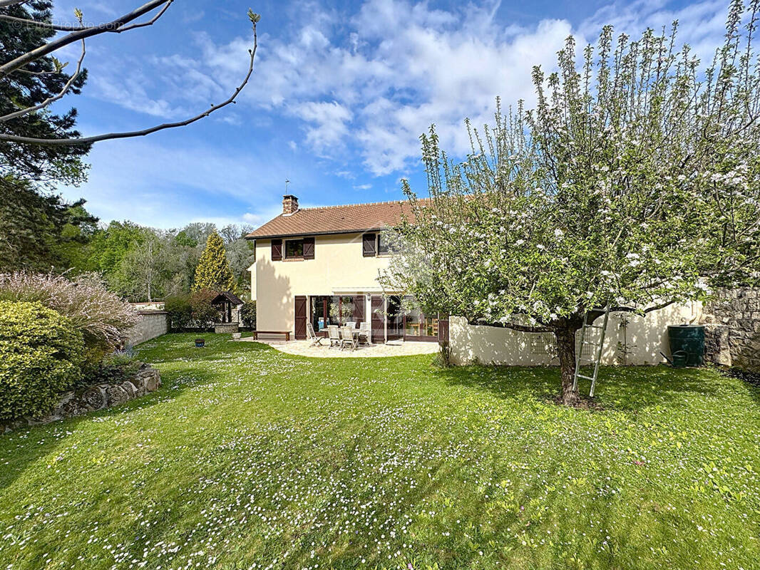 Maison à CHAMPAGNE-SUR-OISE