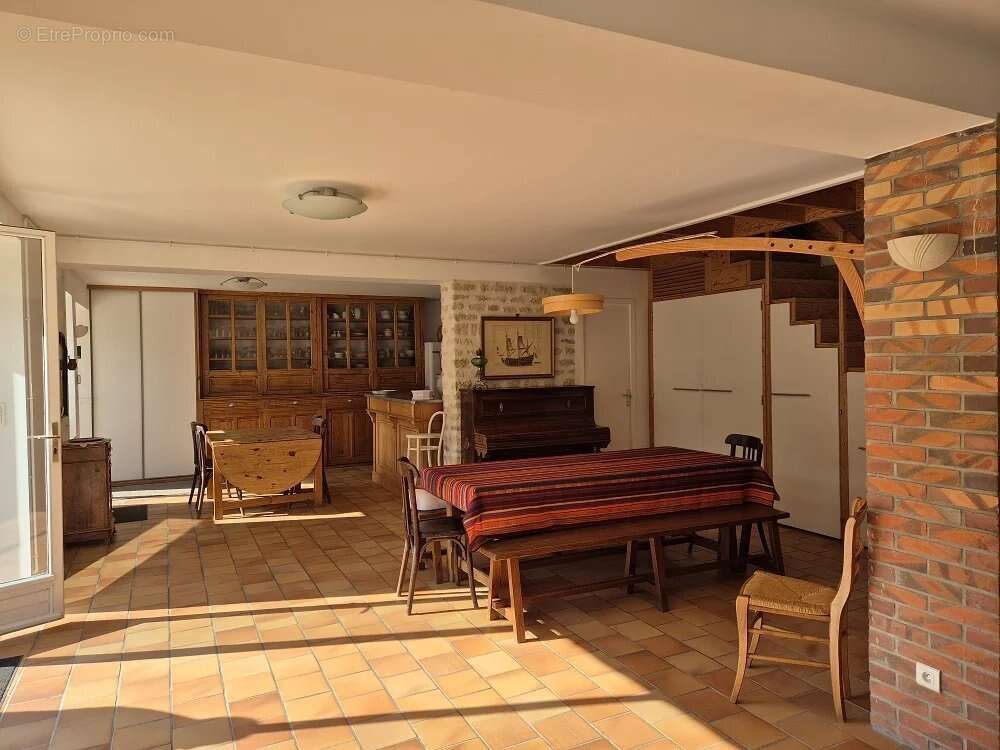 Maison à BELLEGARDE