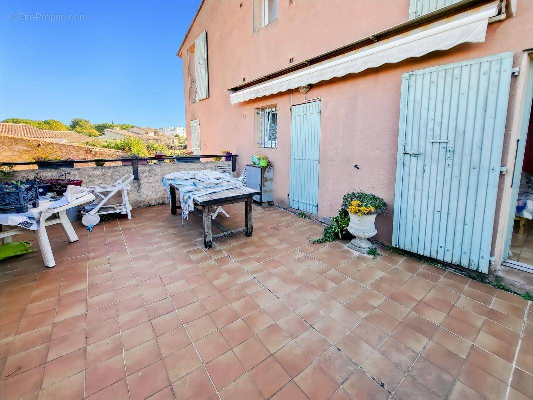 Appartement à EGUILLES