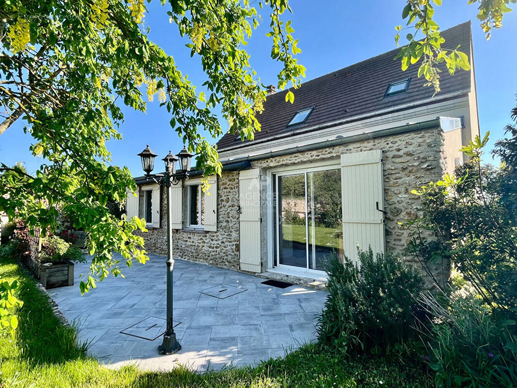 Maison à COURDIMANCHE