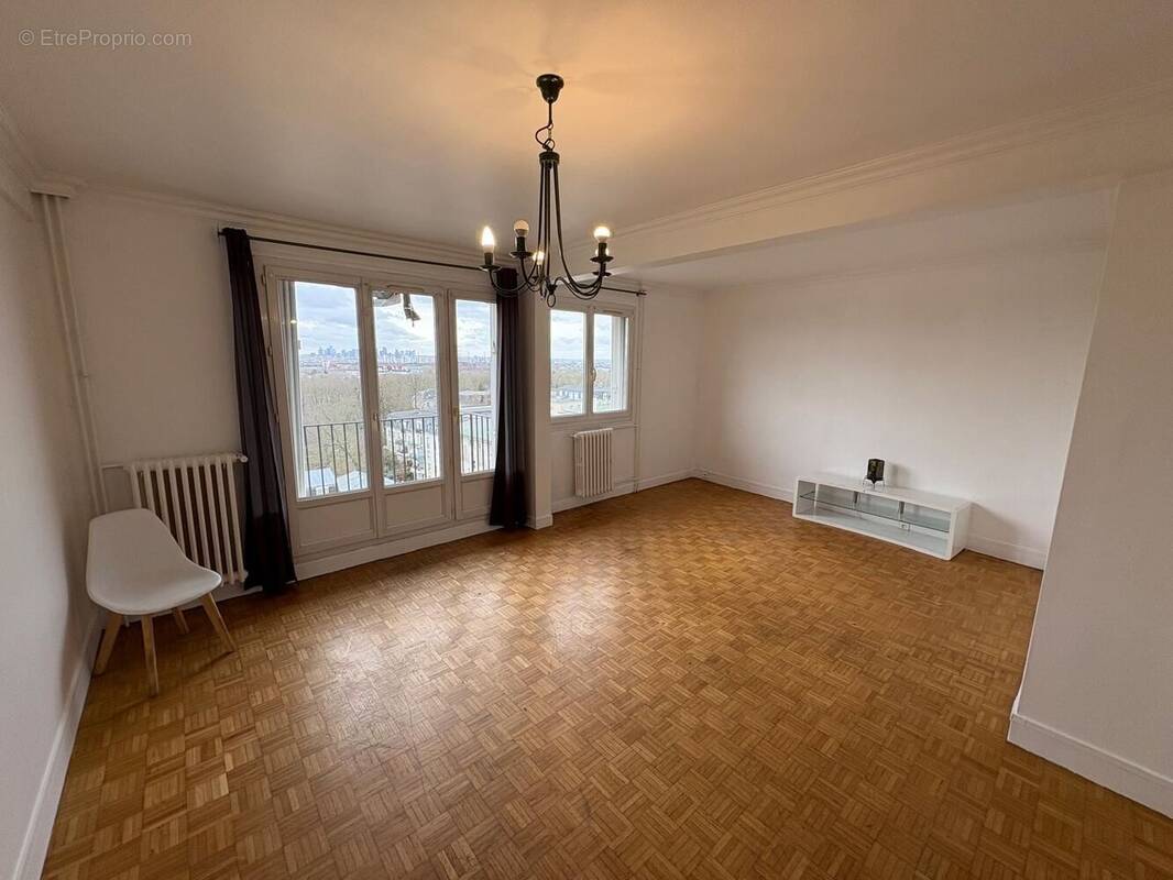Appartement à EPINAY-SUR-SEINE