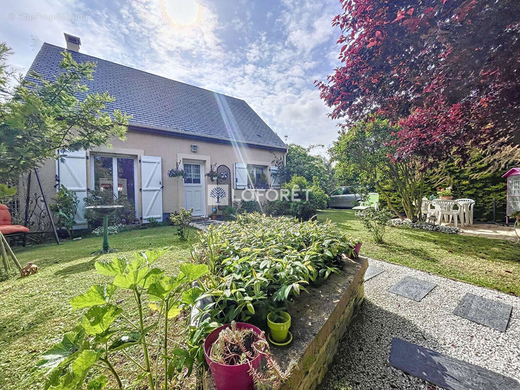 Maison à COURSEULLES-SUR-MER